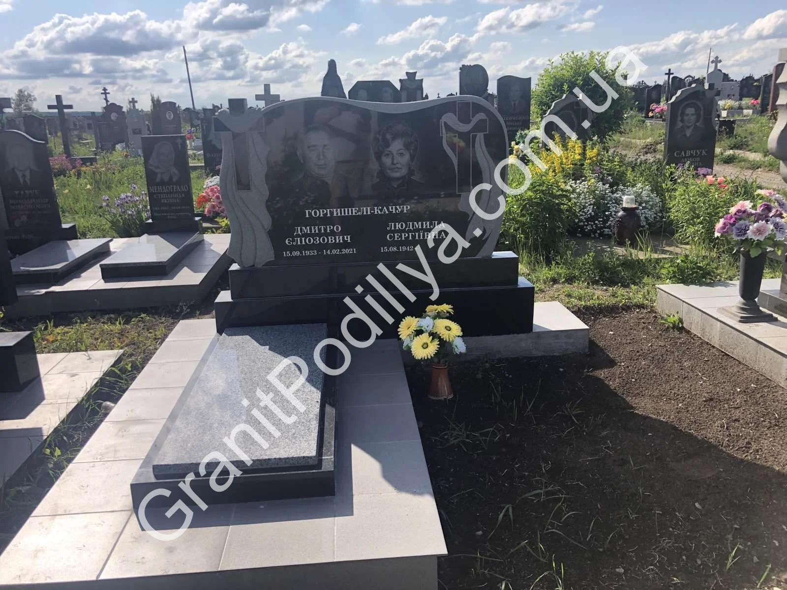 Подвійний пам'ятник з граніту - Кам'янець-Подільський | GranitPodillya